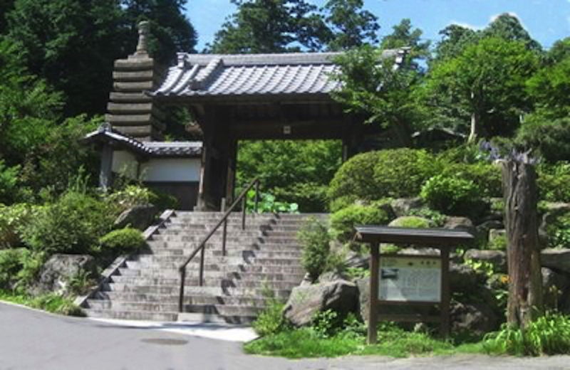 覚園寺山門