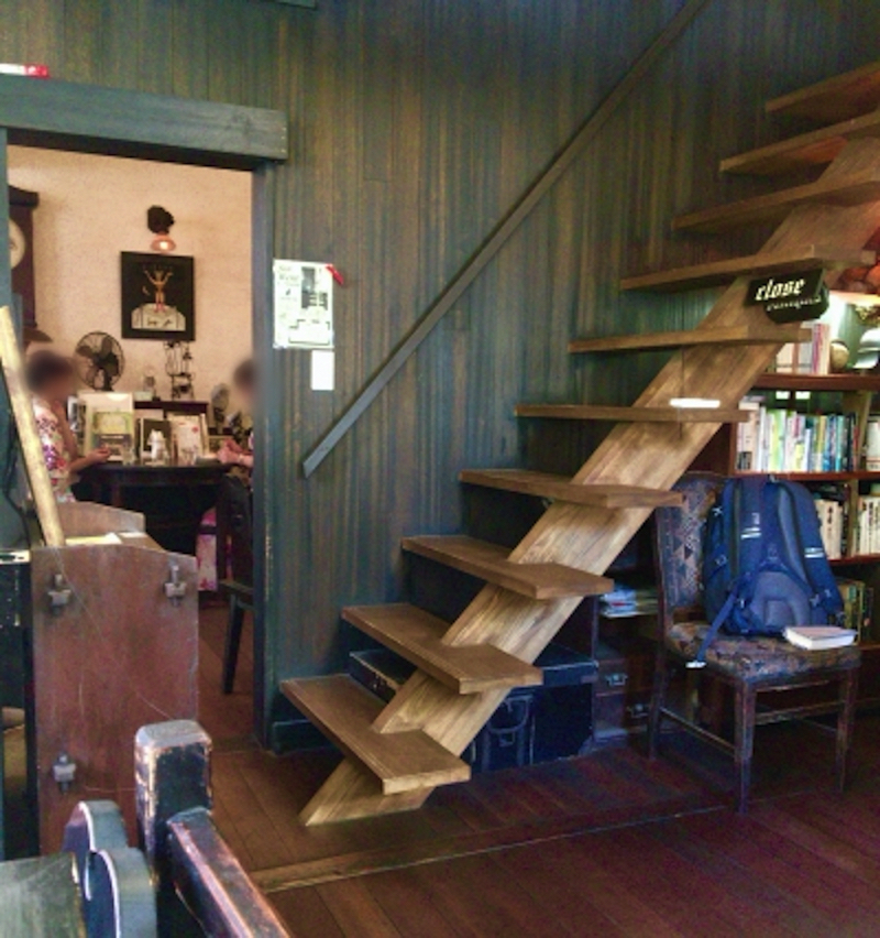 鎌倉ミルクホールの店内