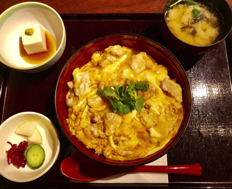 鎌倉峰本小町通り店の親子丼