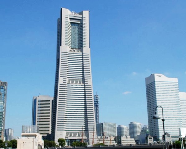 横浜ランドマークタワー