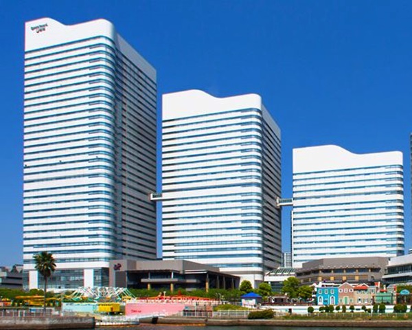 クイーンズスクエア